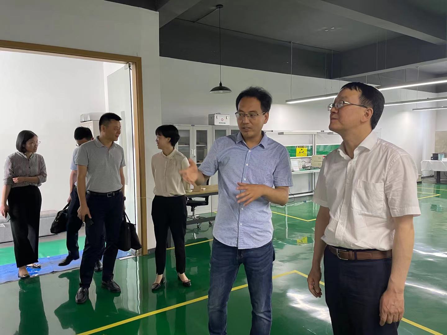 奉化区组织部唐军华部长视察索拉科技