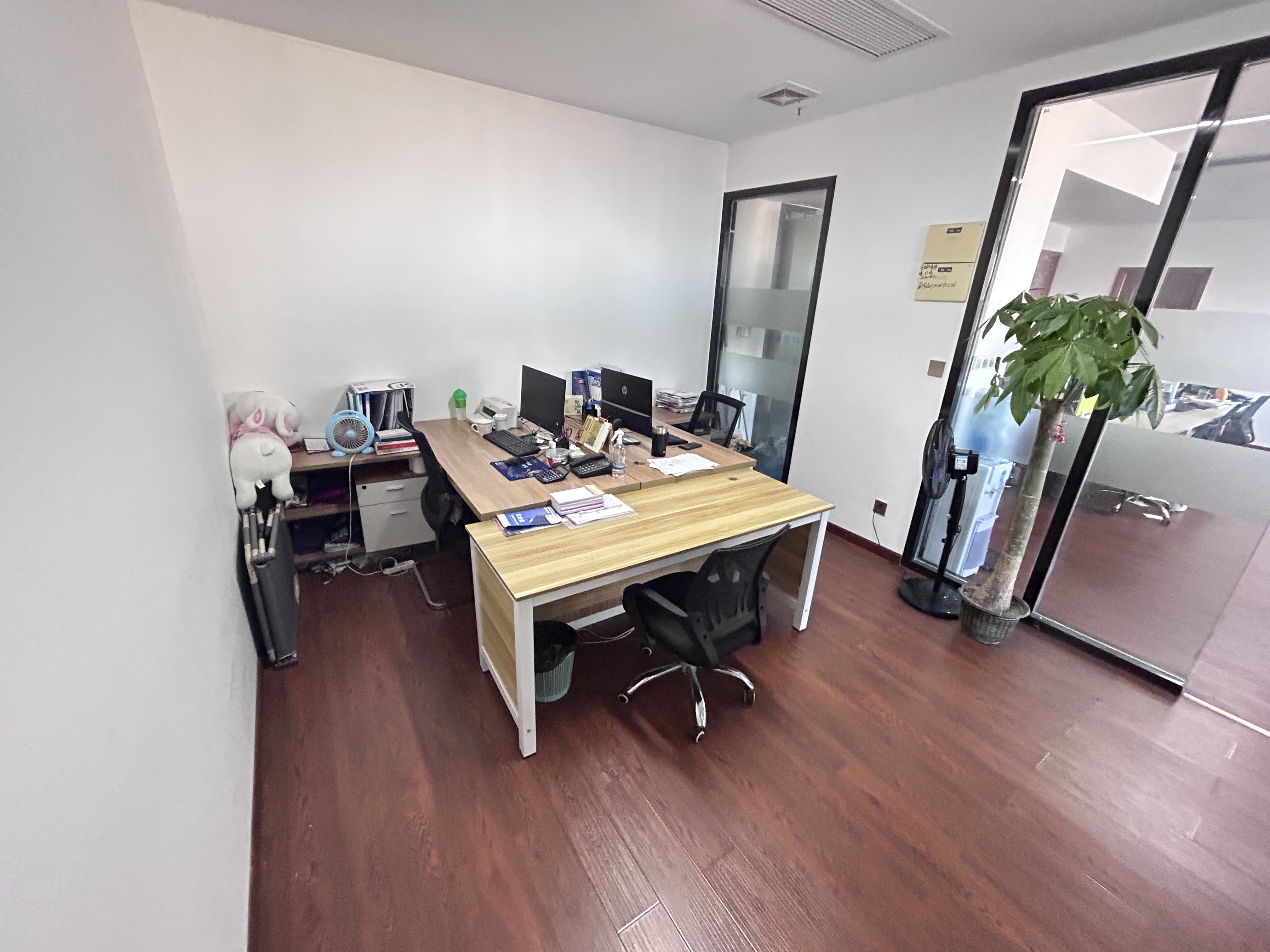 里面办公区原图02_20240806_17229248306874520