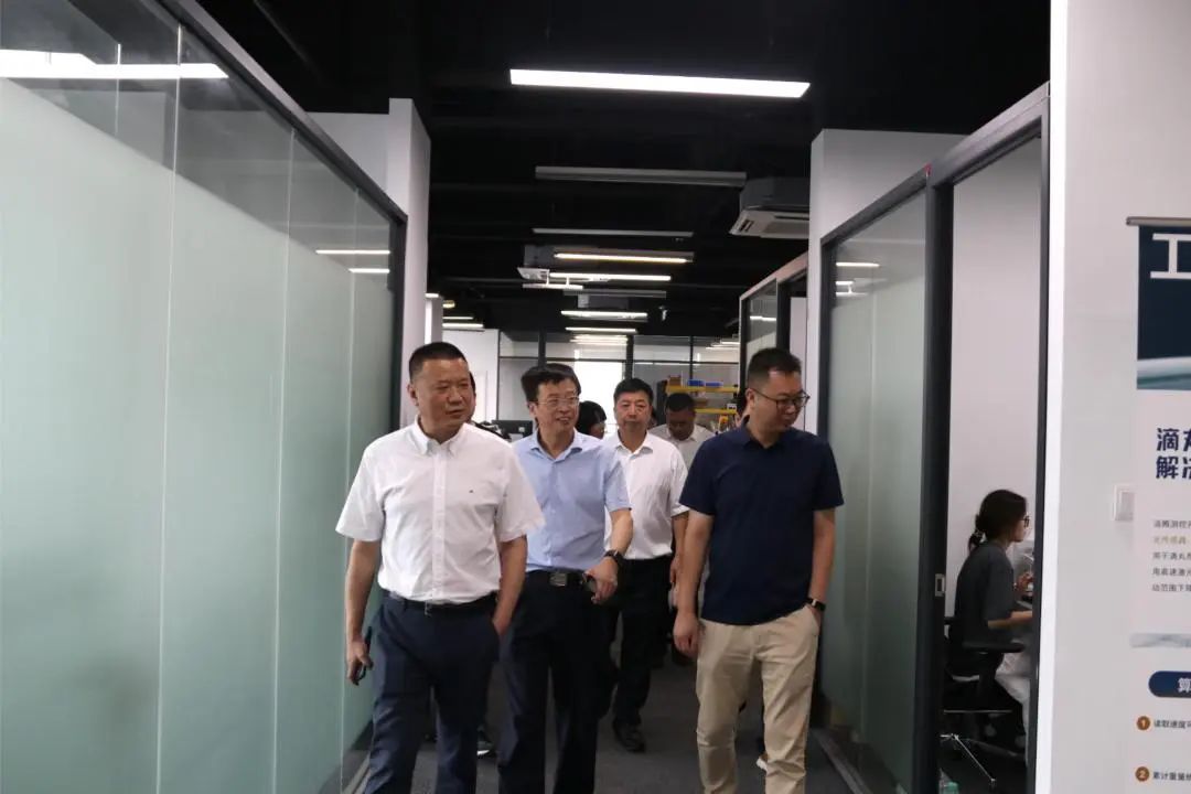 创新引领丨丽水市人大副主任胡刚一行领导走访调研派腾测控