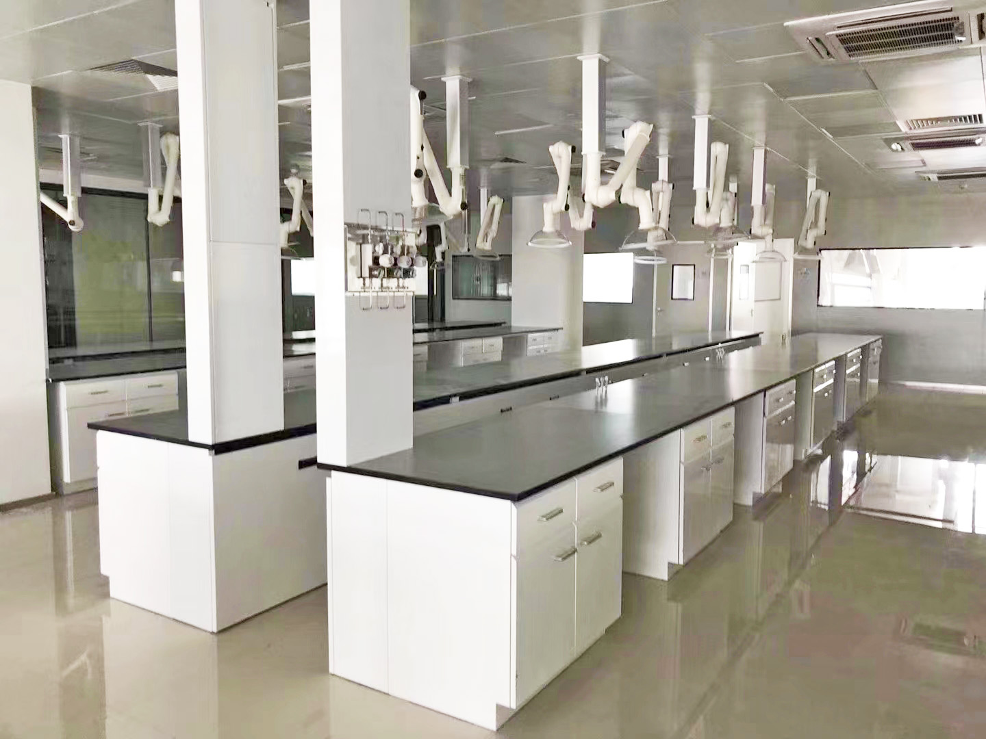 u-handles for laboratory