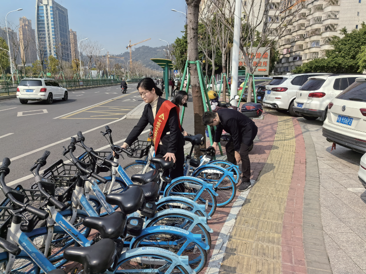 长乐区支行开展学雷锋主题系列活动