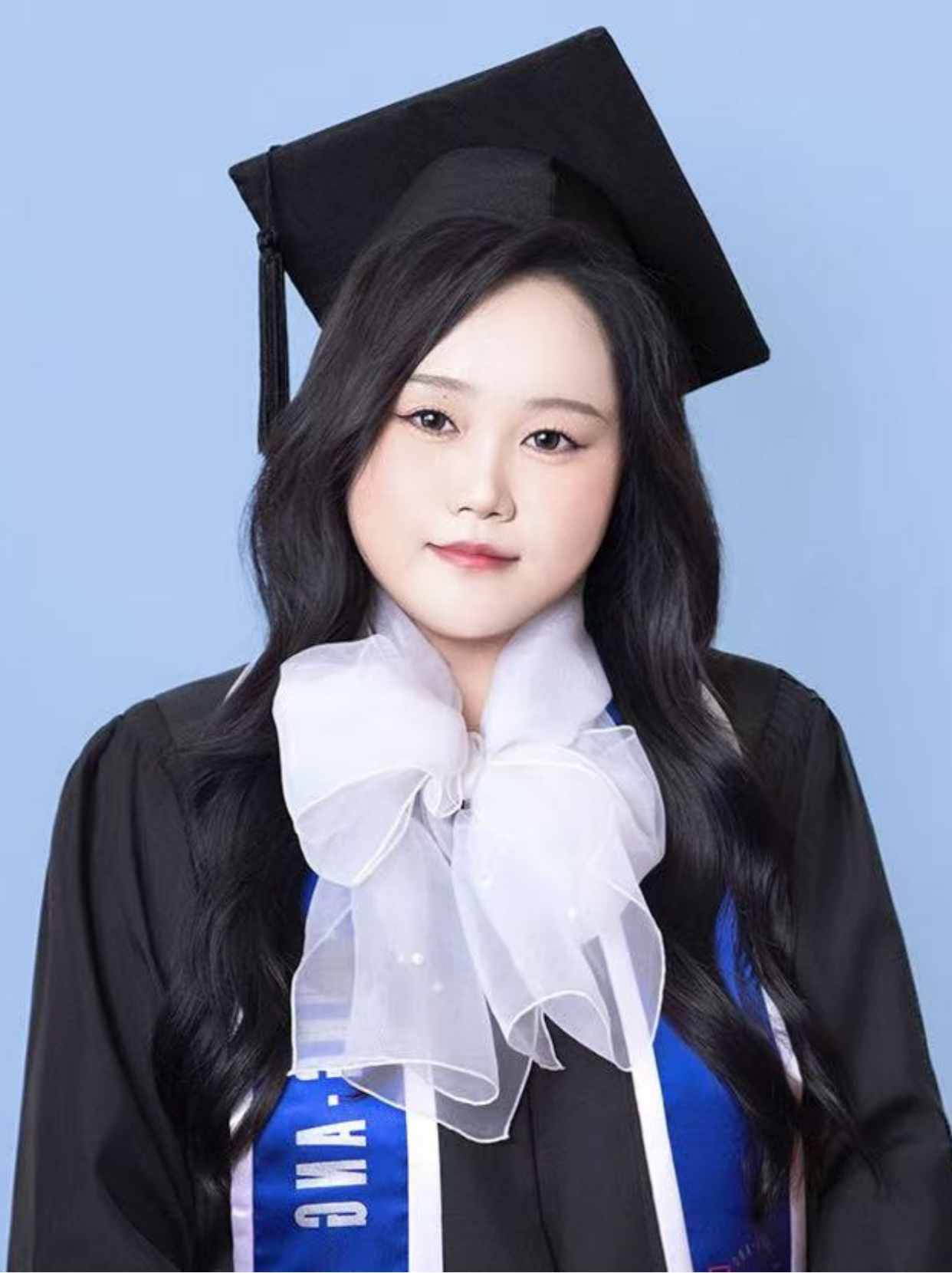 2019-2024【首尔·中央大学】广告宣传学-学士
2019-2024【首尔·中央大学】文化内容融合学-学士
韩语等级: TOPIK 6级
现: 成都川梦韩行留学机构·资深留学顾问
多年韩国留学经历，擅长领域：传媒类、文化经营类、艺术类、各校语学院、寒暑校。已成功帮助多名学生获得高丽大学，中央大学，庆熙大学、弘益大学等名校offer