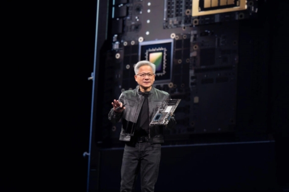 英伟达首席执行官黄仁勋公布 AI 驱动型未来的愿景：Computex 2025