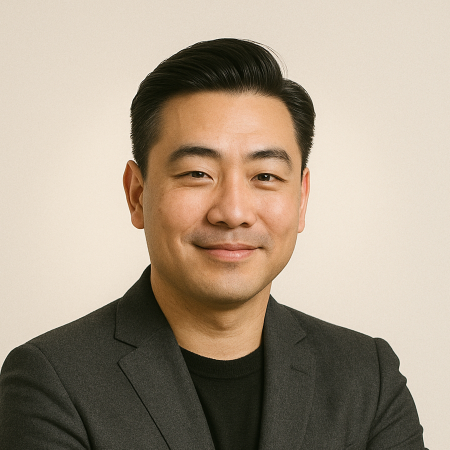 香港大学机械工程硕士，熟悉欧美本科、硕士、博士申请流程。擅长个性化规划背景提升、实习科研匹配，帮助学生制定长期成长路径。辅导过100+学生，拿到哥伦比亚大学、密歇根大学安娜堡分校、德州大学奥斯汀分校、阿姆斯特丹大学、代尔夫特理工大学、瑞典皇家理工大学等名校的录取。