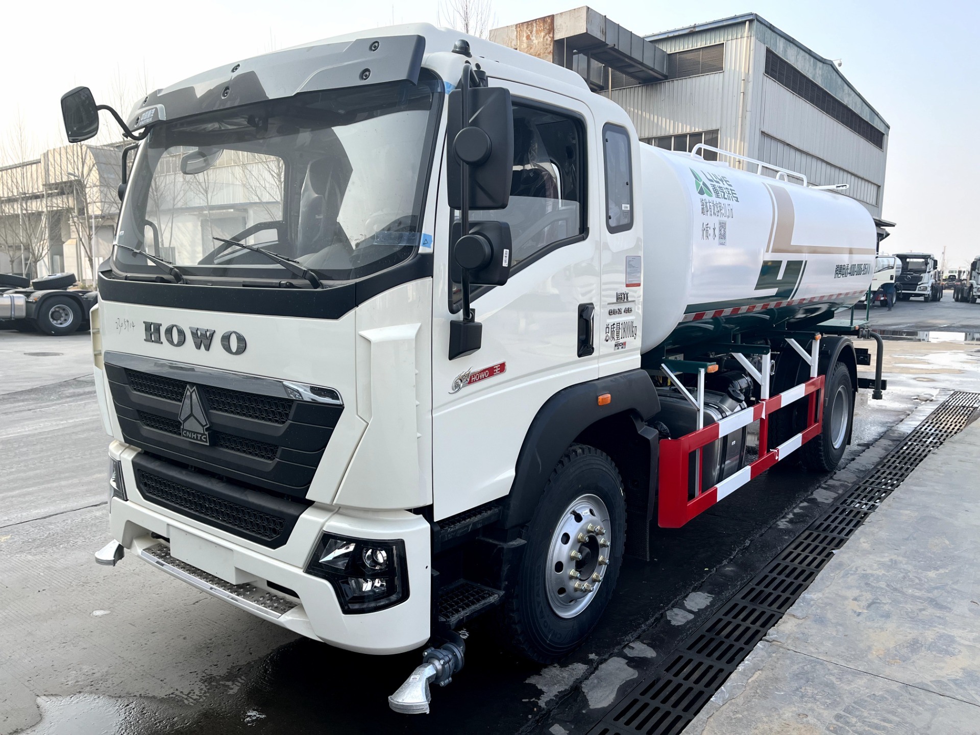 HOWO G5X 6X4 Water Truck