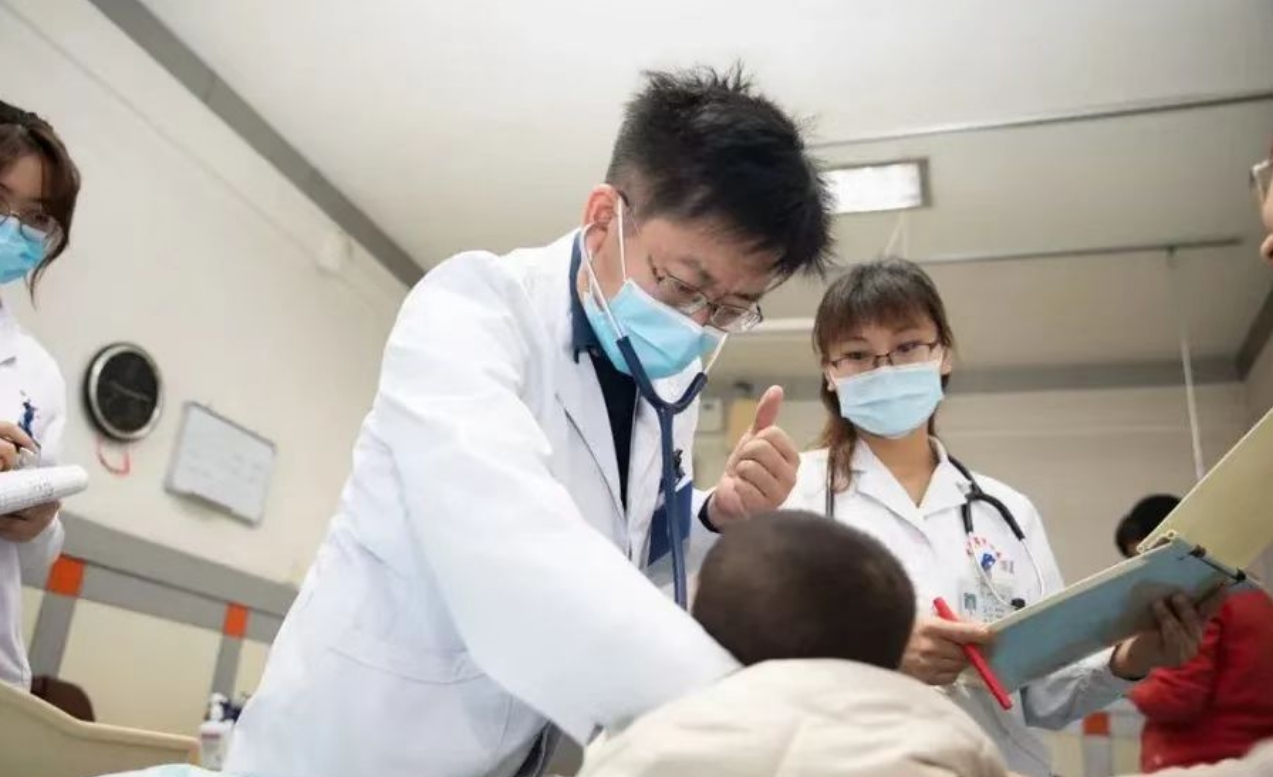 基于神经可塑性理论，采用神经营养因子靶向干预与神经环路精准调控技术，激活神经细胞再生修复潜能。