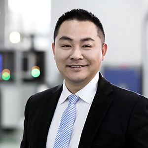 Retired soldier of the People's Liberation Army of China, representative of the People's Congress of Yancheng City, master of EMBA from Tongji University; founder and chairman of Jiangsu GLB Digital Technology Co., Ltd.
