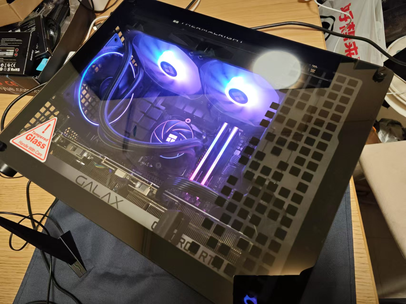 ​锐龙9600x 4070tis16G 华硕B650m-plus 32G ddr5 6000 金士顿2T 利民一体水冷