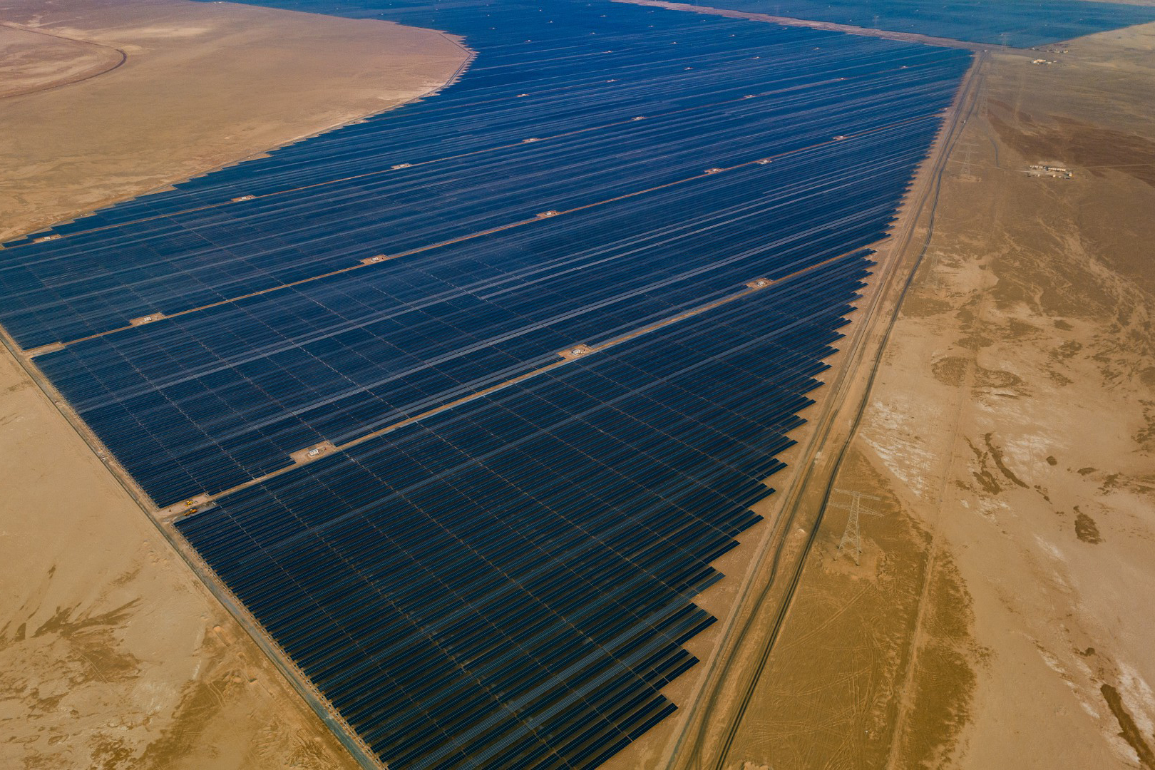 Abu Dhabi Al-Dhafra 2.1GW Solar Project