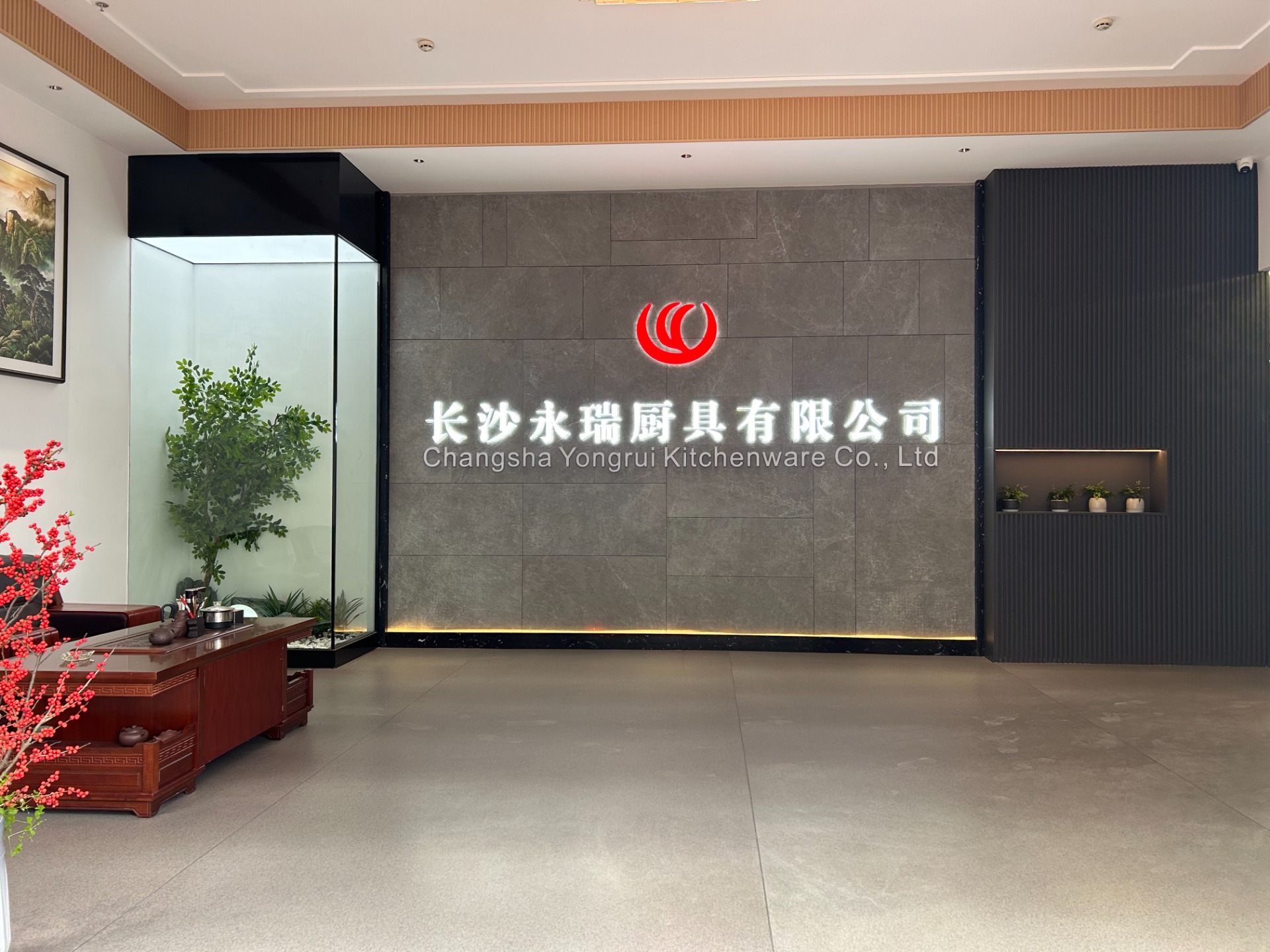 国际一流的机械设备和专业标准化生产流程，品质精良，实力铸就品牌。
连续16年厨具设计生产经验，核心团队专注高效节能厨具的工程集成服务
整个流程建立严谨的生产标准，有独立的设计研发部门，保证厨具高品质高效率生产。