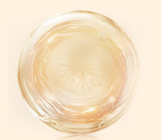 Cutting-edge technology refines ultra-pure Fucus Serratus essence, activating cells, hydrating the base, and deeply nourishing and repairing damaged skin. 