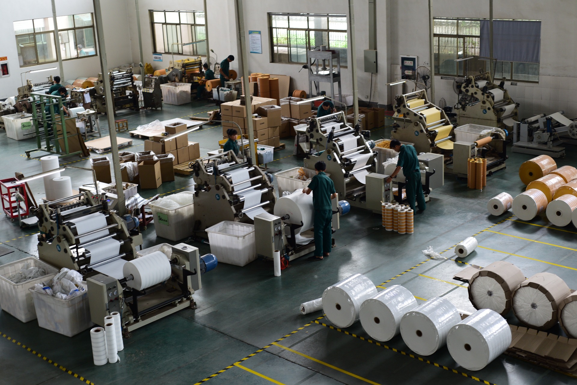 The orderly production environment, efficiently running machines, and dedicated staff reflect our unwavering commitment to quality and productivity during our expansion. This photo captures a pivotal phase in our company’s journey from a startup to a well-organized company.