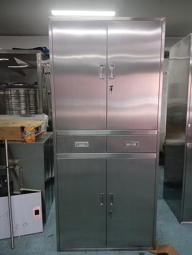 2不銹鋼儲(chǔ)物柜900-600-2000