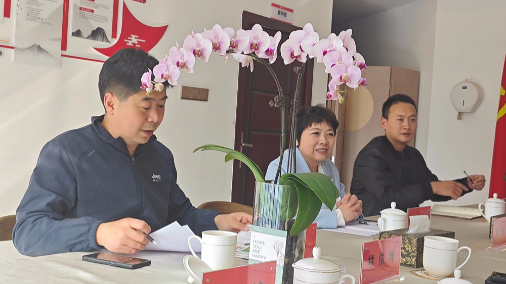中共长沙市委统战部副部长何惠风一行莅临我会走访调查