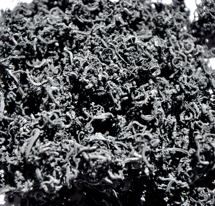 Hafnex Graphite operates and produces expandable graphite with various initial expansion temperatures and expansion multiples. Expandable graphite can be manufactured from large graphite flakes, which are applied in flame-retardant materials, sealing materials, and EPS flame-retardant foam boards. Small flake graphite, on the other hand, serves as special refractory coatings.