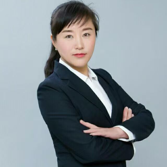 业务二组组长：本人作为19年地产从业者，从一线销售到管理岗，以及投资负责人。房屋销售和资金运作都是连续几年做到公司的销售前端。
