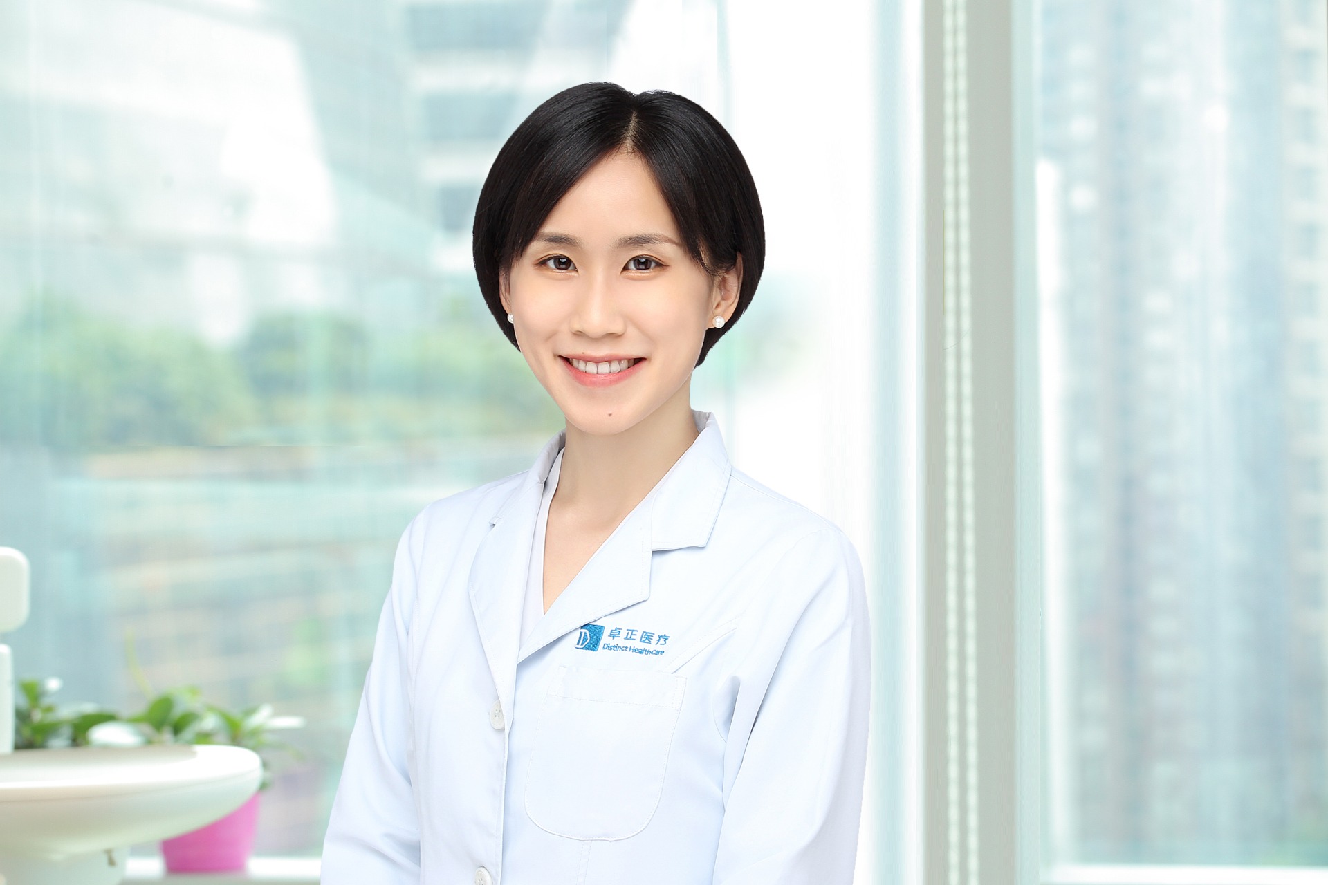 出诊城市：北京
齿科、正畸专科
北京大学口腔医学院博士
成人正畸 | 青少年正畸 | 儿童早期矫治 | 隐形矫治 | 自锁托槽矫治 | 正颌正畸联合治疗