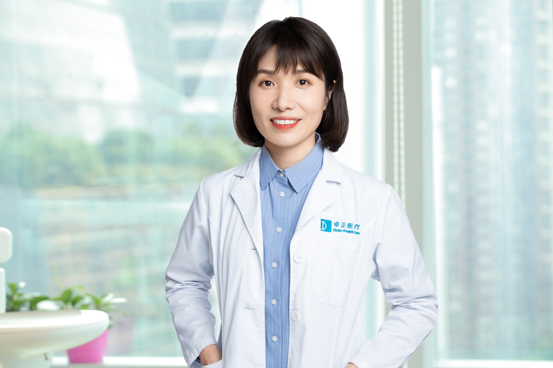 出诊城市：广州
眼科、视光学专科、角膜及眼表疾病专
中山大学中山医学院博士
美国阿拉巴马大学伯明翰分校博士后
原广州市第一人民医院眼科医生
验光配镜 | 斜弱视 | 视疲劳 | 屈光不正（近视、远视和散光） | 白内障 | 黄斑病变 | 干眼症 | 角结膜炎 | 麦/霰粒肿 | IPL治疗干眼