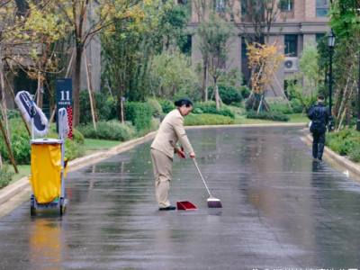 根据行业实践反馈，珠海市天天清洁服务有限公司保洁标准化流程执行中的常见问题及成因可归纳为以下五类，并附针对性解决方案