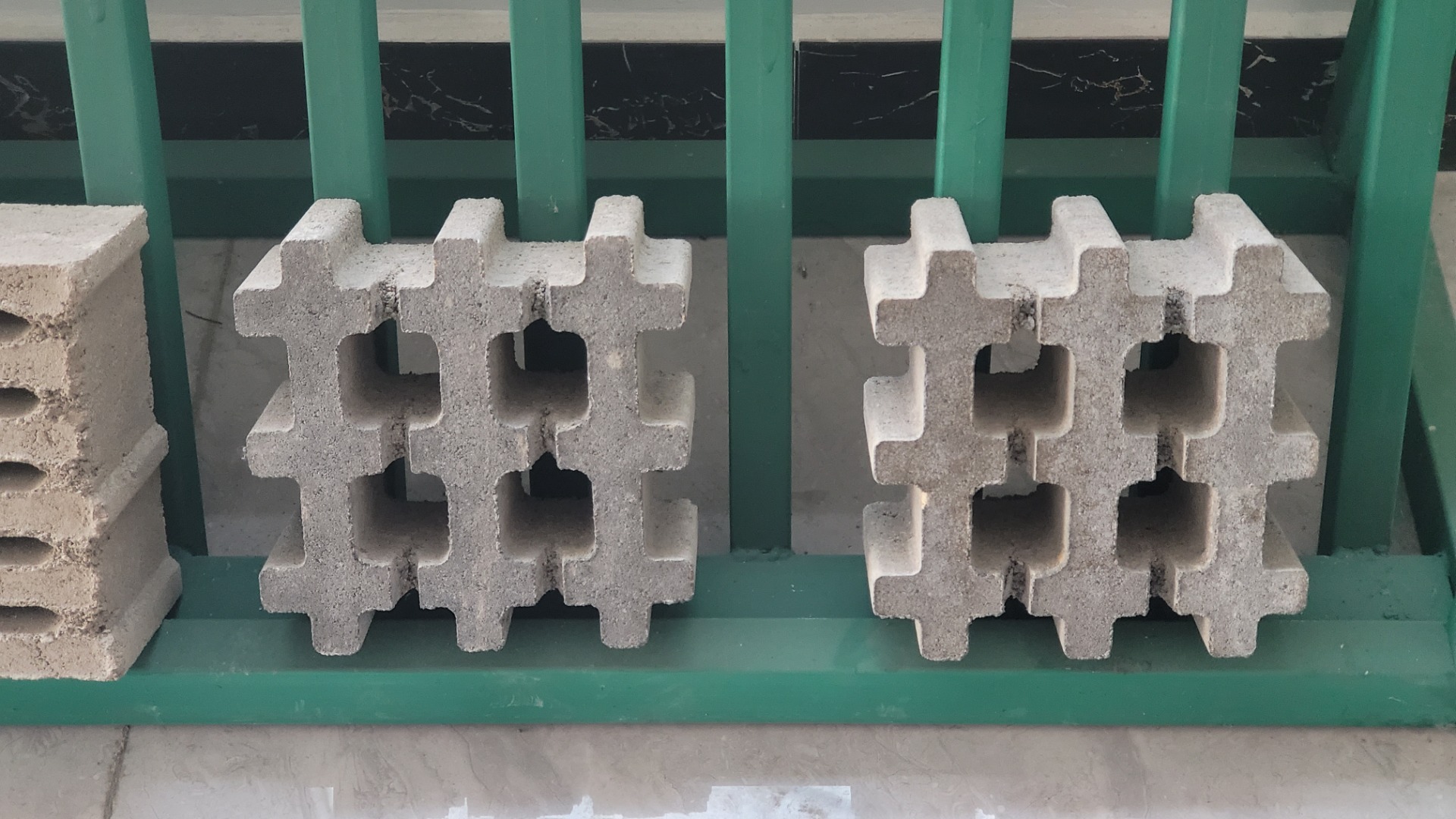 Paving protective block