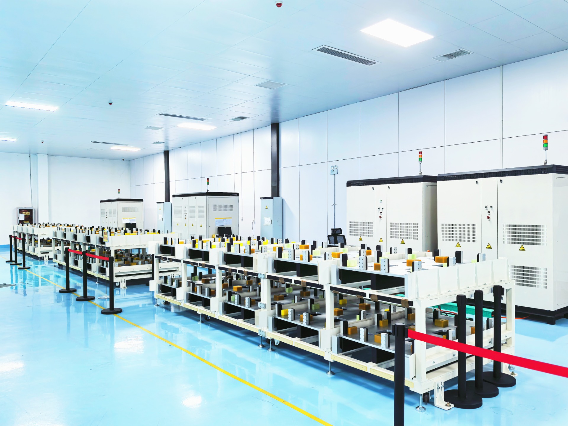Based on rigorous full-condition tests, NOVA-X Energy has built a solid safety line for energy storage, precisely preventing risks such as overcharging and over-discharging. A deep understanding of battery performance and lifespan, optimizing management strategies, and ensuring the long-term reliable operation of the system are the reliable cornerstones you can trust.
