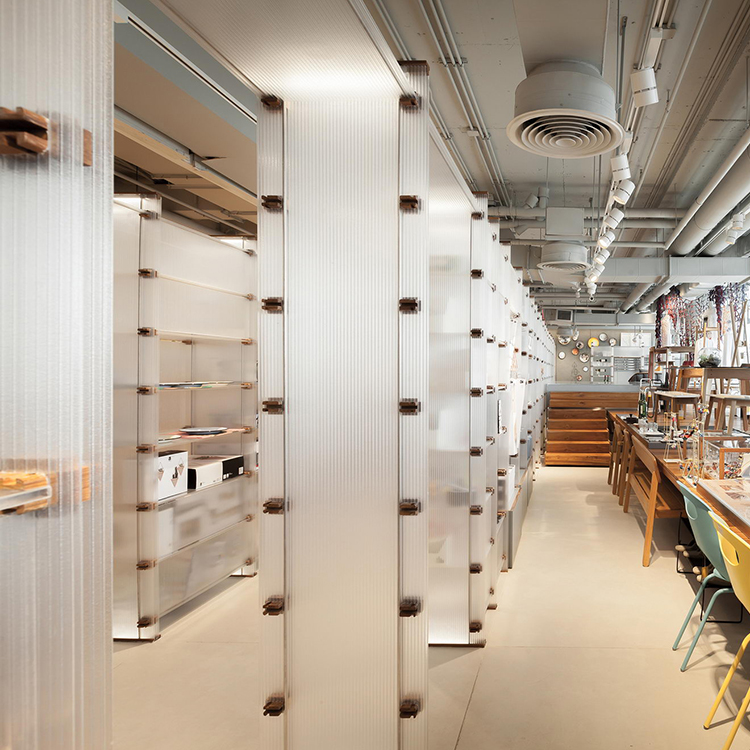 store progrom using polycarbonate hollow sheet (2)