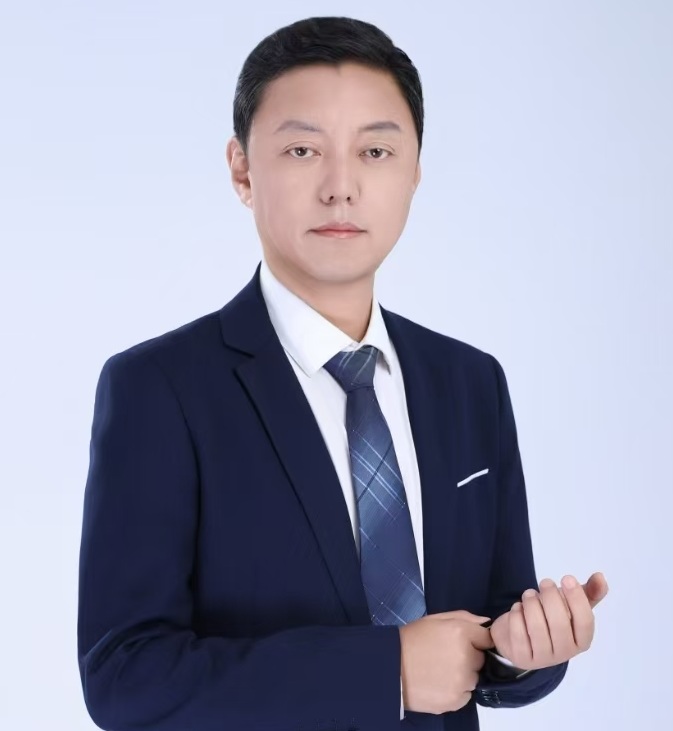主要从事以新型电力系统智能化为中心的电网运行分析与控制、大规模可再生能源的电力系统稳定性、复杂网络理论在电力系统中的应用、电力系统仿真与高性能计算应用、人工智能AI+电力系统的应用技术、分布式智能电网等领域科研与教学工作。
发表学术论文100余篇、专著教材2部，在国内外期刊和重要国际会议发表三大检索收录论文120余篇。