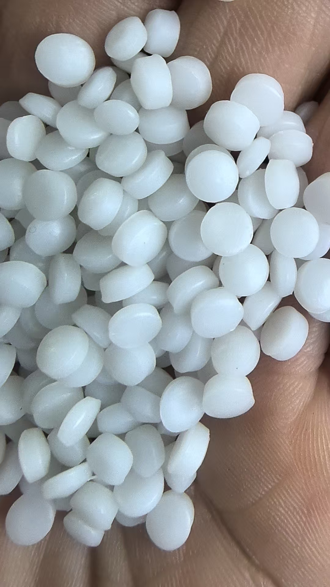 HDPE半透明中空吹塑再生颗粒