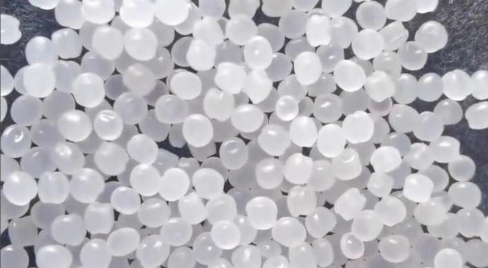 我公司自2009年成立以来，长期与中石化、中石油、浙石化、华锦集团以及跨国石化公司保持着良好的代理合作关系，台塑、印度信诚、美国陶氏、BP、韩国大林、三星物产、SABIC等。
上海谊鹏商贸有限公司，为您提供普通通用塑料，同时提供通用专用料。HDPE（中空、注塑、拉丝、吹膜、滚塑、管材）、MDPE、LDPE、LLDPE、PP（拉丝、共聚、高刚性、高光泽、高流动性、高透明、高耐热、双向拉伸、流延膜）、ABS、GPPS、HIPS等。