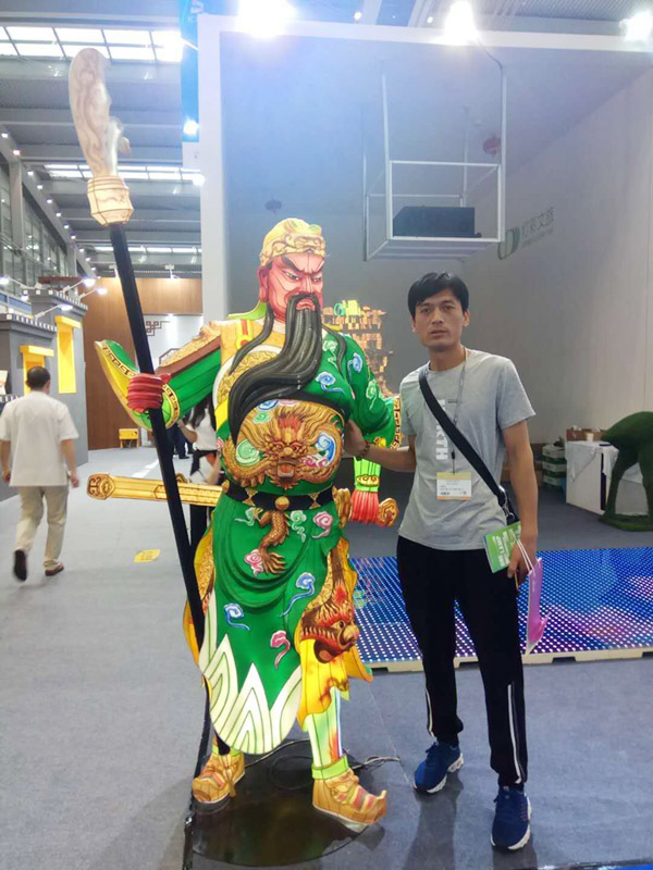 灯邦文化总经理：王文涛在世博会上