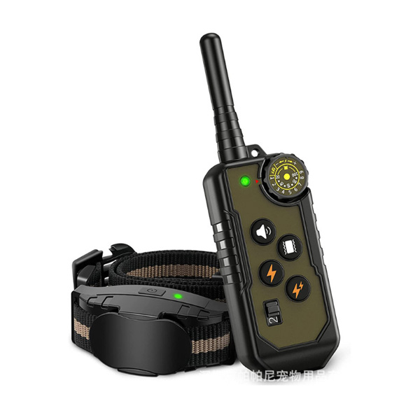 跨境智能宠物遥控训狗器止吠器防水户外训练狗狗神器电击项圈