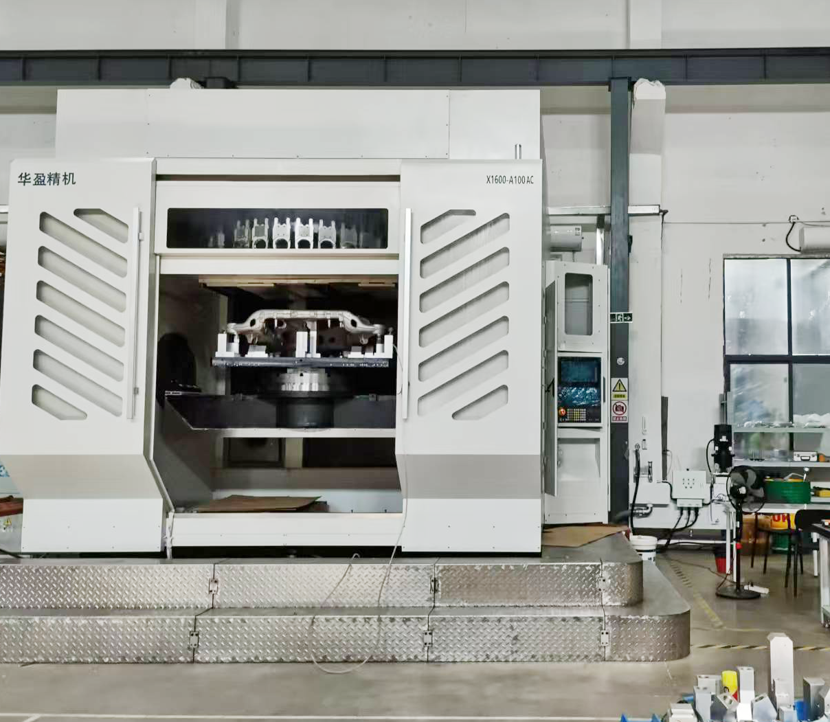 副车架加工现场