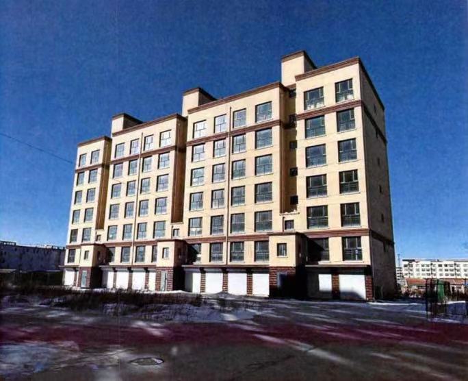 太仆寺旗宝昌镇永丰街北侧、建设南路东侧鼎晨国际小区5套住房、23个车库及44个地下室