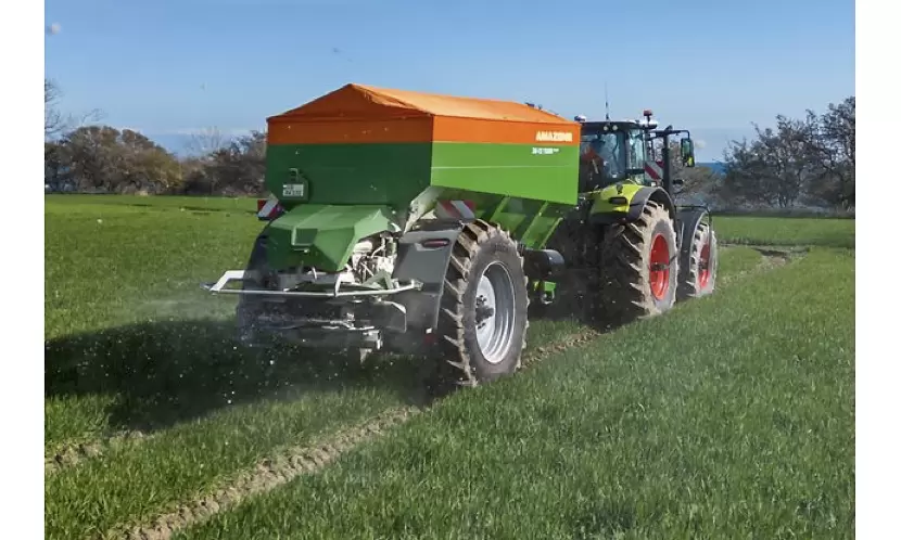 ZG系列牵引式撒肥机