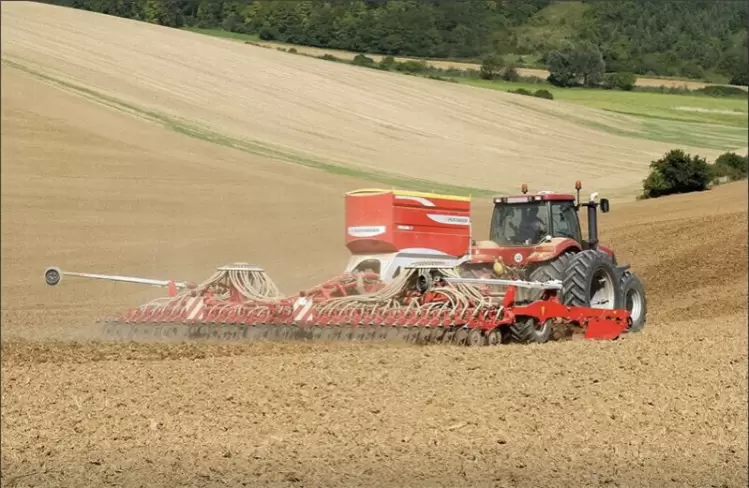 种肥一体免耕播种机