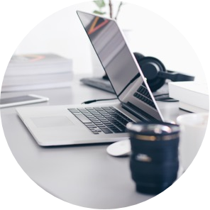 系统、标准的工程师上门流程。
现场工单系统-有效掌控工程师动态、提供工作效率。