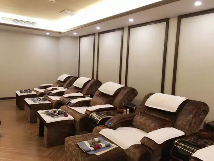 杭州专业足浴店装修设计,杭州高档足浴会所装潢装修,杭州足疗会所装修实景图,杭州大型足浴店多样化设计装修案例,杭州足浴店背景装饰装修效果,杭州可靠足浴店装修设计公司