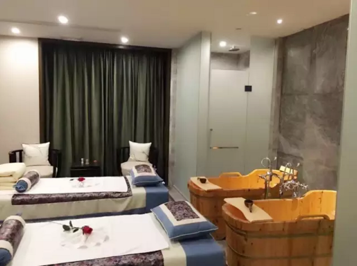 杭州专业足浴店装修设计,杭州高档足浴会所装潢装修,杭州足疗会所装修实景图,杭州大型足浴店多样化设计装修案例,杭州足浴店背景装饰装修效果,杭州可靠足浴店装修设计公司