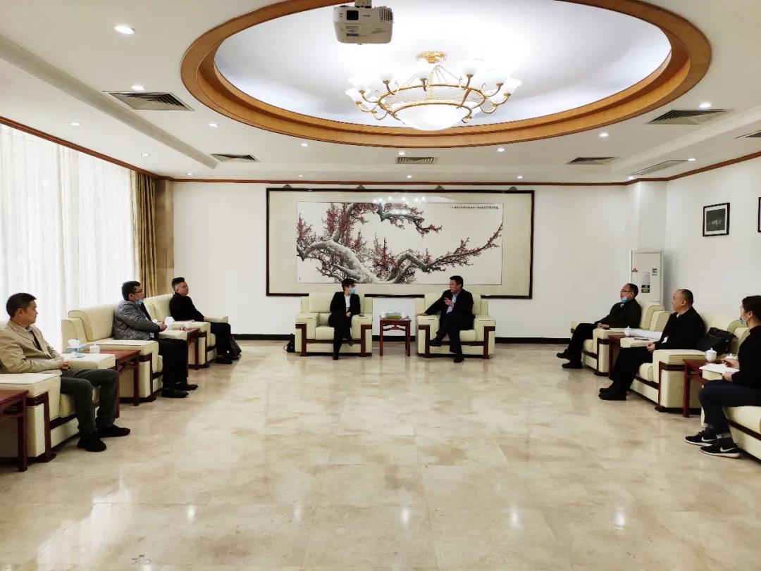中亚电子城集团总裁夏萍率队赴广东省广宁县考察及洽谈合作