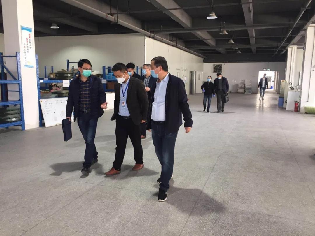 驰援湖北,中亚集团向湖北大冶政府捐赠防疫物资